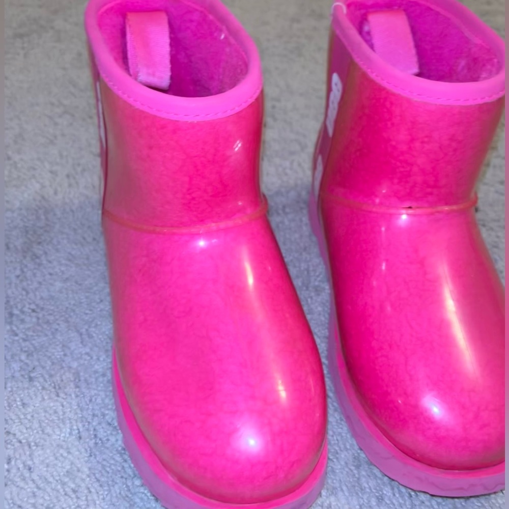 Classic Clear UGGS